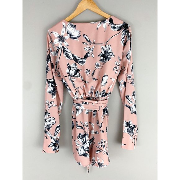 StyleStalker Long Sleeve Peach Iris Floral Belted V-Neck Romper REVOLVE Medium - Picture 2 of 4